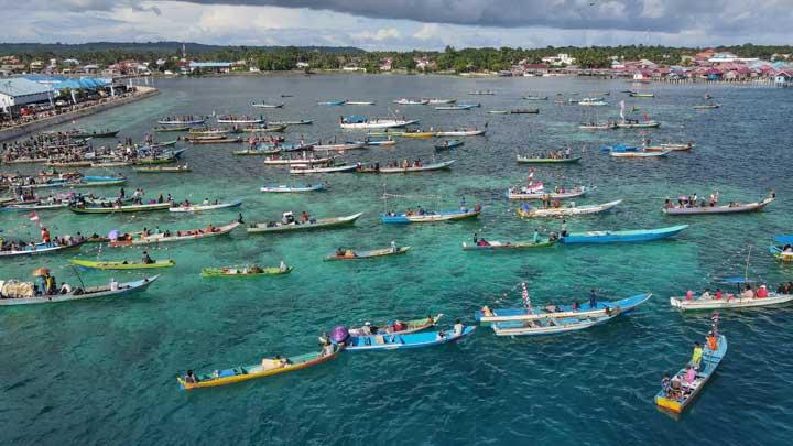 Mengenal Suku Bajo: Pengembara Laut Nusantara - Pengetahuan